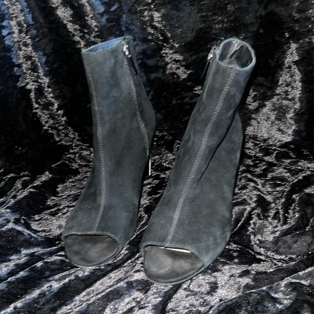 Aviator ankle boots
